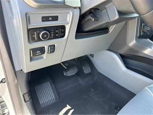 New 2025 Ford F150 Lariat w/ Equipment Group 501A Mid image 36