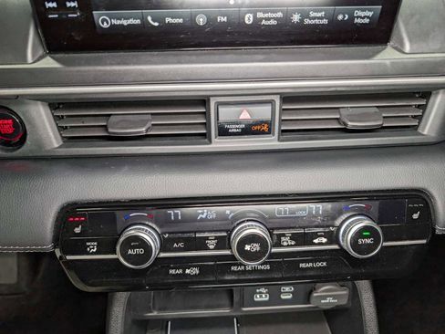 Used 2024 Honda Pilot Touring image 32