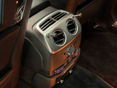 Used 2013 Rolls-Royce Ghost RWD image 35