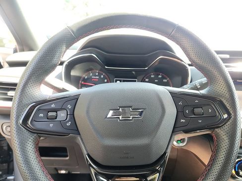 Used 2023 Chevrolet TrailBlazer RS FWD image 18