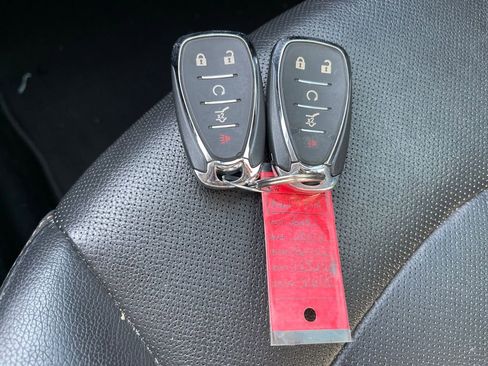 Used 2021 Chevrolet Equinox Premier image 26