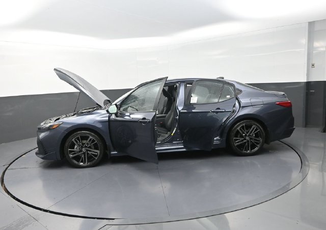 Used 2026 Toyota Camry XSE FWD image 41