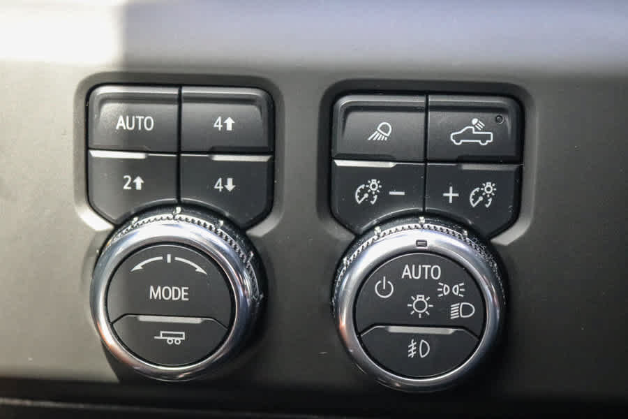 Used 2025 GMC Sierra 2500 Denali Ultimate w/ Max Trailering Package AWD/4WD image 28