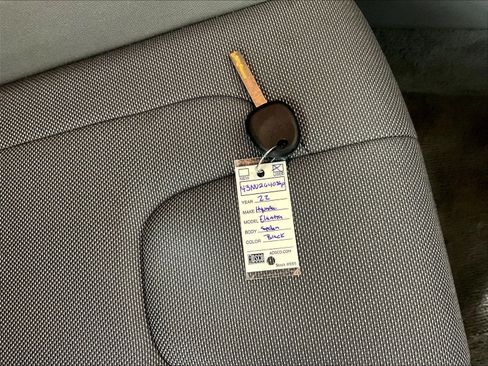 Used 2022 Hyundai Elantra SE FWD image 33