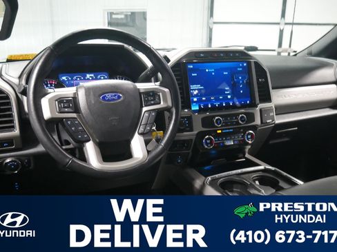 Used 2022 Ford F250 Lariat w/ Black Appearance Package image 13