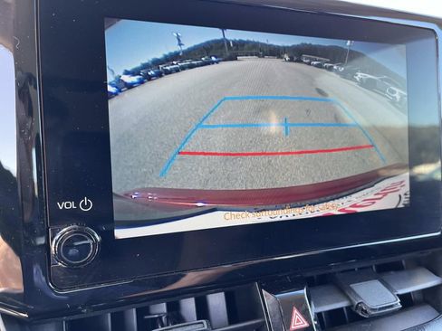 Used 2023 Toyota Corolla LE image 31