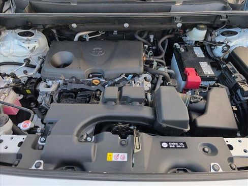 Used 2025 Toyota RAV4 XLE FWD image 23