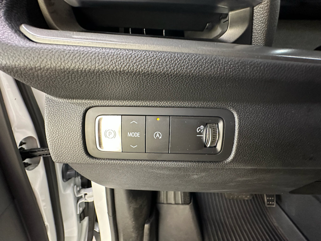 Certified 2024 Chevrolet Traverse LT w/ LPO, Floor Liner Package FWD image 28