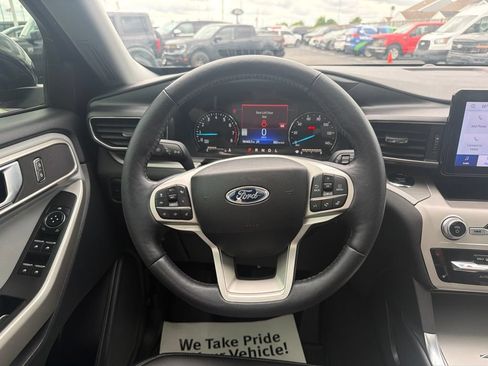Used 2023 Ford Explorer XLT w/ Equipment Group 202A AWD/4WD image 15