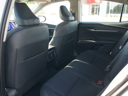 Used 2025 Toyota Camry XLE image 15