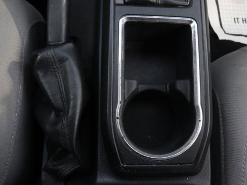 Used 2017 Toyota Tacoma 4x4 Access Cab image 27