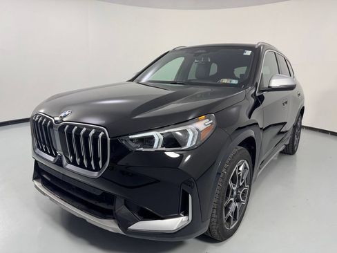 Used 2024 BMW X1 xDrive28i w/ Premium Package AWD/4WD image 3