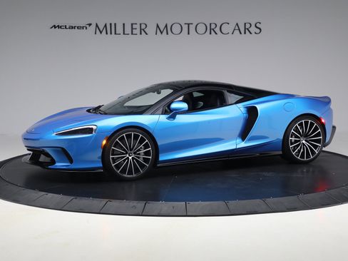 Used 2021 McLaren GT RWD image 2