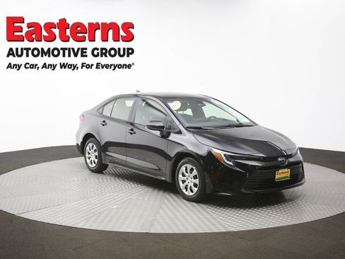 Used 2025 Toyota Corolla LE FWD image 51