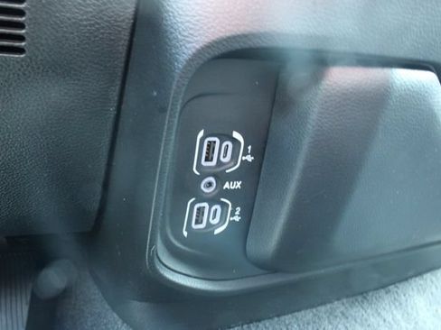 Used 2026 RAM 1500 Express AWD/4WD image 18
