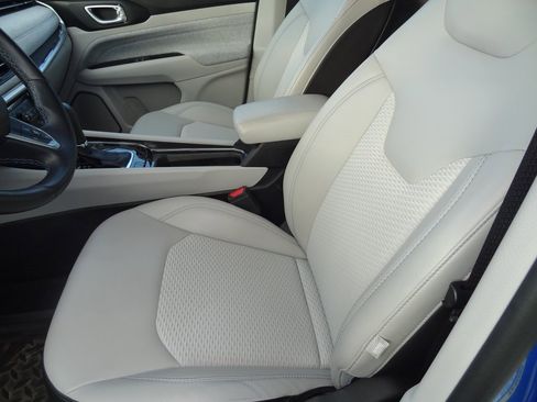 Used 2022 Jeep Compass Latitude w/ Convenience Group image 6