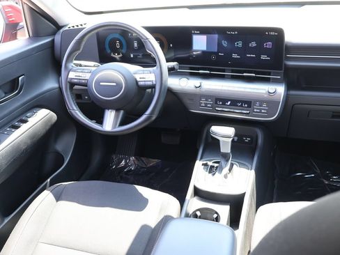 Used 2025 Hyundai Kona SEL FWD image 12