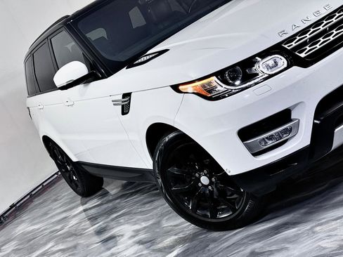 Used 2017 Land Rover Range Rover Sport HSE image 4