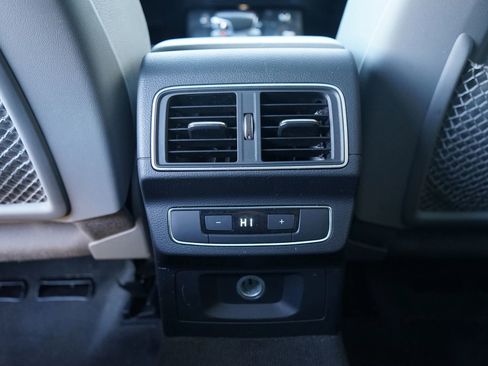 Used 2018 Audi Q5 Prestige w/ Prestige Package image 37