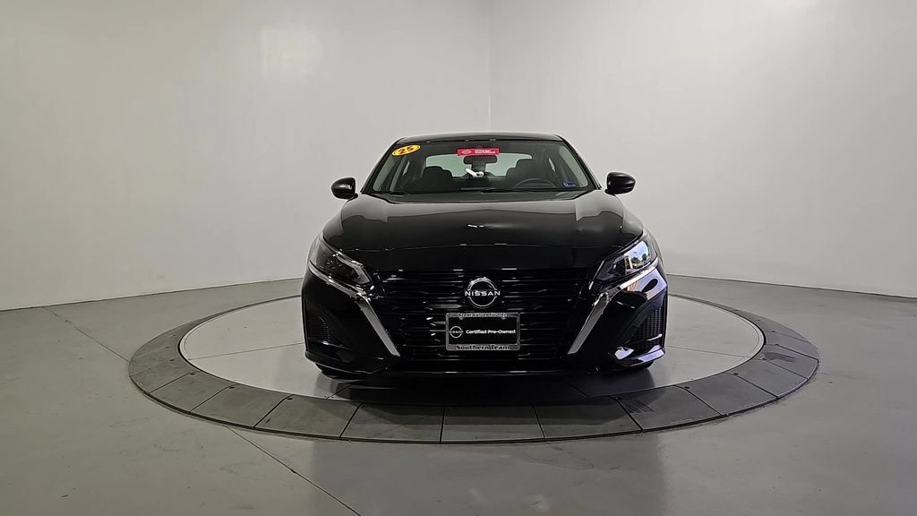 Certified 2025 Nissan Altima 2.5 S FWD image 10