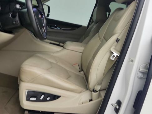 Used 2018 Cadillac Escalade ESV Luxury RWD image 15