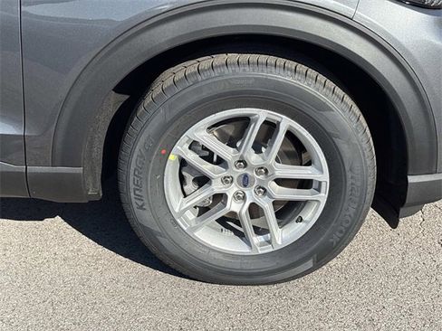 New 2026 Ford Explorer Active w/ Active Comfort Package image 9