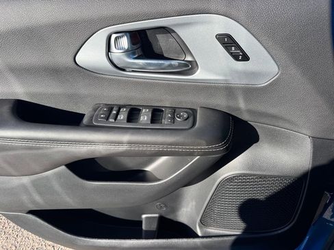 New 2026 Chrysler Pacifica Limited w/ S Appearance Package AWD/4WD image 21