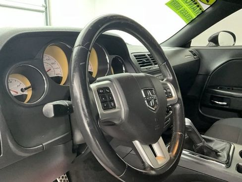 Used 2012 Dodge Challenger R/T image 15