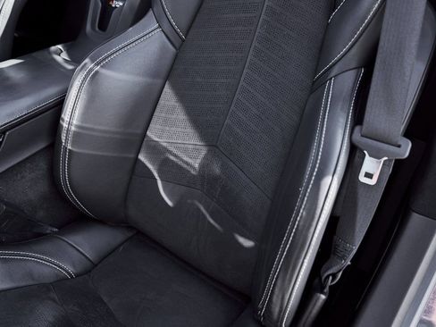 Used 2024 Chevrolet Corvette Stingray Premium Conv w/ Z51 Performance Package image 47