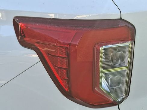 Used 2020 Ford Explorer Limited w/ Class III Trailer Tow Package AWD/4WD image 7