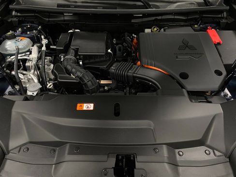 New 2025 Mitsubishi Outlander 4WD Plug-In Hybrid image 11