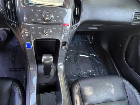 Used 2015 Chevrolet Volt Premium w/ Premium Trim Package FWD image 11