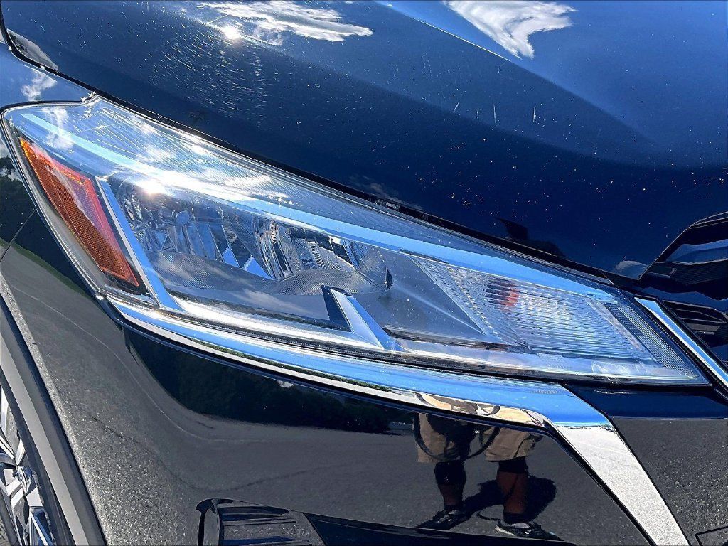 Used 2021 Nissan Kicks SV FWD image 33