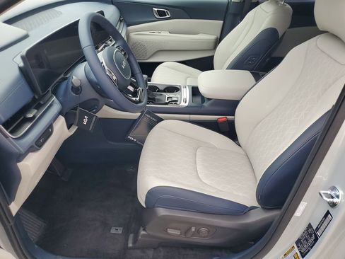 New 2026 Kia Carnival SX FWD image 5