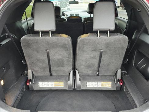 Used 2014 Ford Explorer XLT w/ Equipment Group 202A image 13
