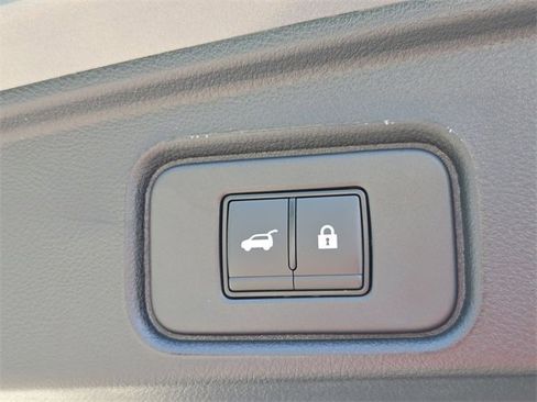 New 2025 Nissan Pathfinder Platinum image 35