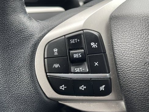 Used 2022 Ford Explorer XLT w/ Equipment Group 202A image 19