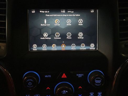Used 2020 Jeep Grand Cherokee Laredo RWD image 25