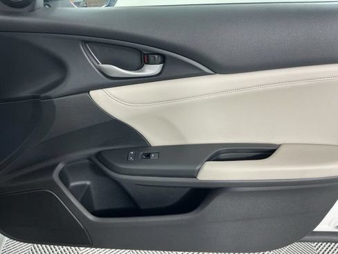 Used 2019 Honda Insight Touring image 13
