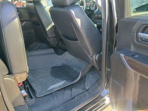 Used 2019 Chevrolet Silverado 1500 RST image 17