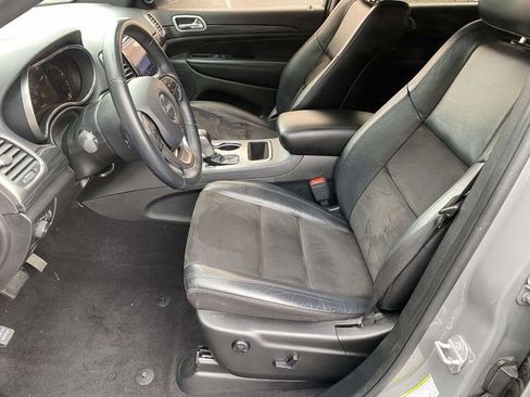 Used 2020 Jeep Grand Cherokee Altitude image 17