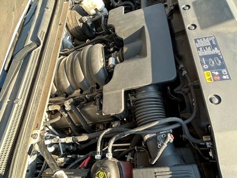 Used 2016 Chevrolet Suburban LTZ image 27