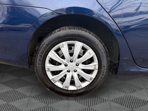 Used 2012 Toyota Corolla LE image 32