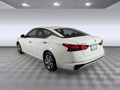 Used 2024 Nissan Altima 2.5 S image 3