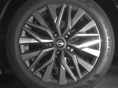 Used 2025 Nissan Altima 2.5 SV image 14