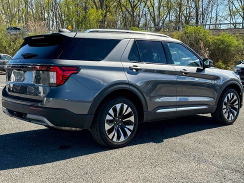Used 2025 Ford Explorer Platinum w/ LUX Leather Package AWD/4WD image 3
