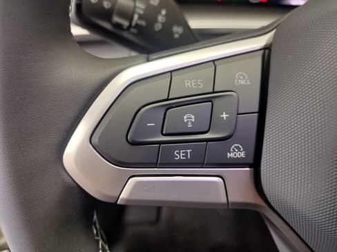 New 2026 Volkswagen Tiguan SE AWD/4WD image 25