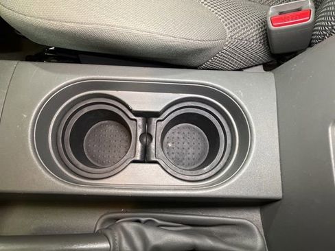 Used 2021 Nissan Frontier SV image 27