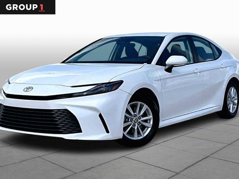 Used 2025 Toyota Camry LE FWD image 1