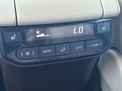 Certified 2022 Toyota Highlander Platinum image 22